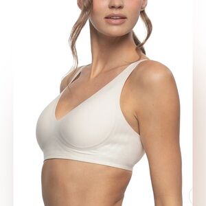 🔥🖤 Buffalo Women’s Seamless Wireless Bra – NWOT 🖤